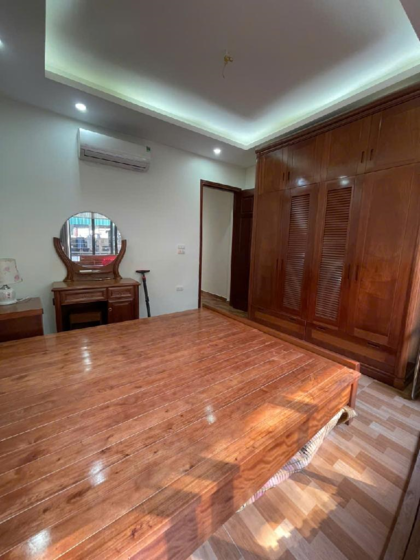 Bán nhà Nam Từ Liêm, Oto đỗ cửa, 50m ra oto tránh, 2 thoáng, Nhà đẹp, Ở hoặc cho thuê